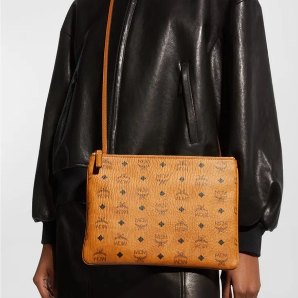 Brand New MCM Medium Logo Crossbody Pouch Bag NWT - Picture 2 of 3
